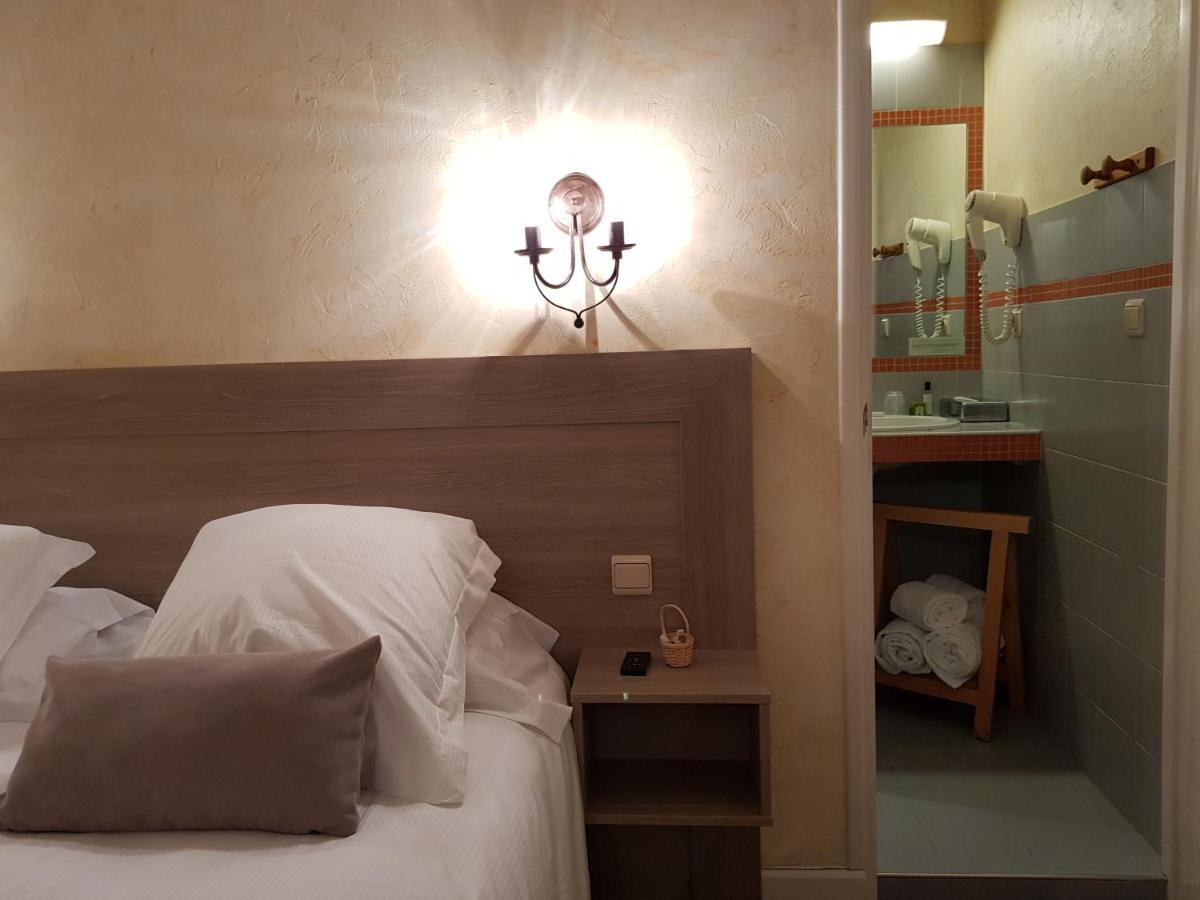 Hostellerie D'Heloise Logis Cluny Exteriör bild