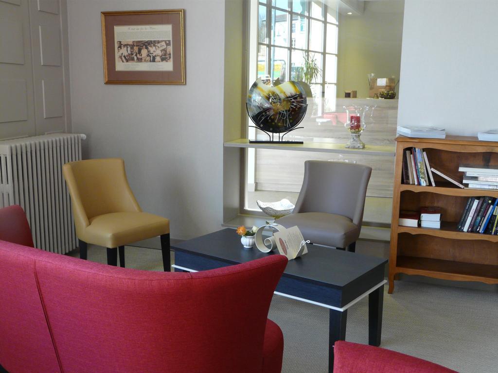 Hostellerie D'Heloise Logis Cluny Exteriör bild